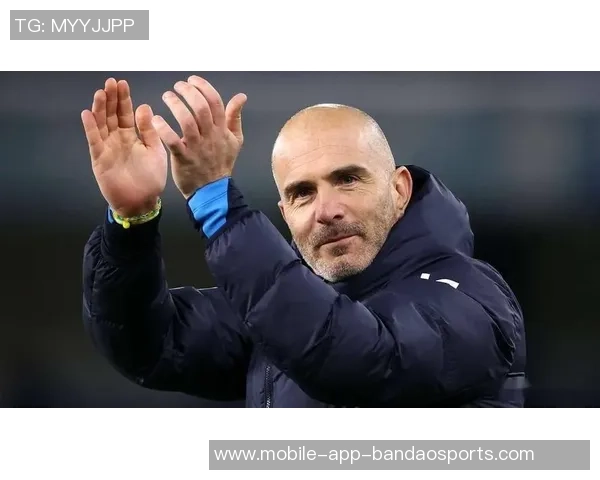 马雷斯卡荣膺英超最佳主帅仅一个月后惨遭解雇的悲剧 马雷斯卡荣膺英超最佳主帅仅一个月后惨遭解雇的悲剧